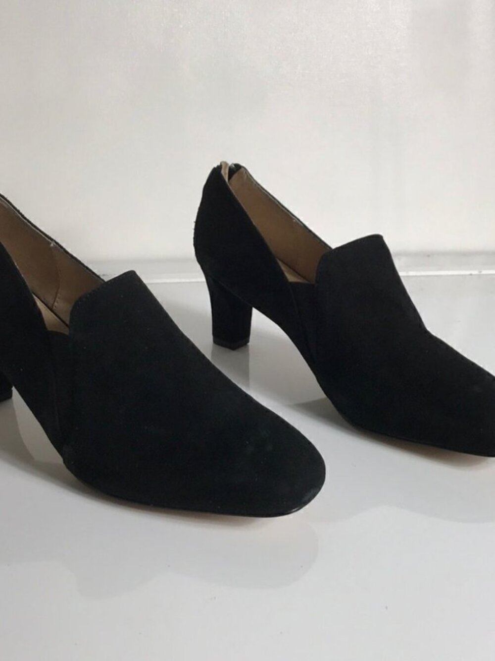 Adrienne Vittadini Suede Lave Classic Shootie Pump